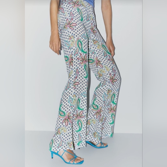Zara Pants - Zara Paisley Printed Flared Trousers